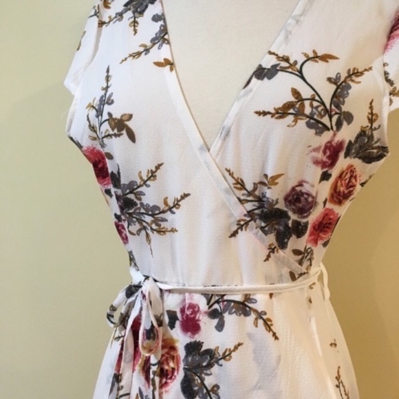 Floral Short Sleeve Wrap Maxi Dress - Picture 7 of 8